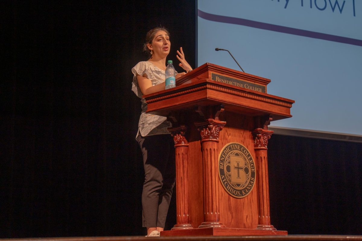 Lexi Chirakos Gives Keynote Speech at 30th Annual Discovery Day